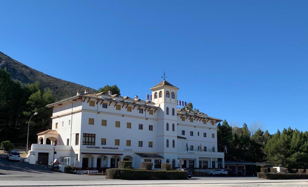 Отель La Sierra Антекера Экстерьер фото